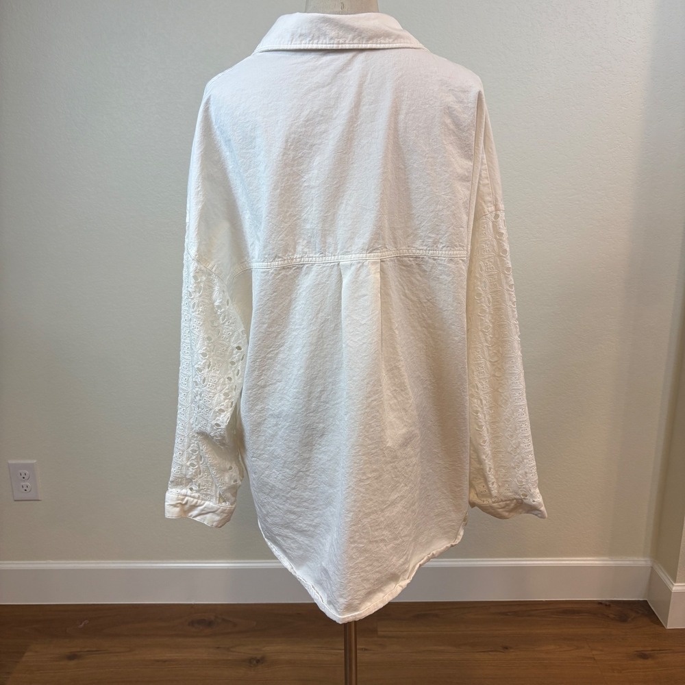 Oli & Hali Button Down Women M White Eyelet Lace Oversized Shirt Boho Festival - Picture 6 of 11